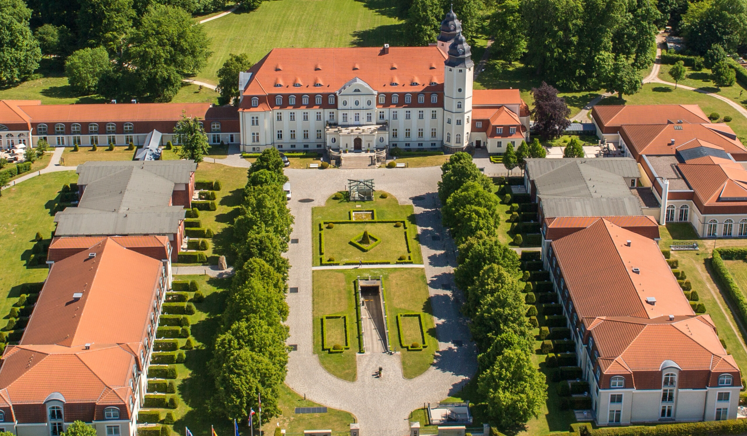 Schloss Fleesensee Luftaufnahme